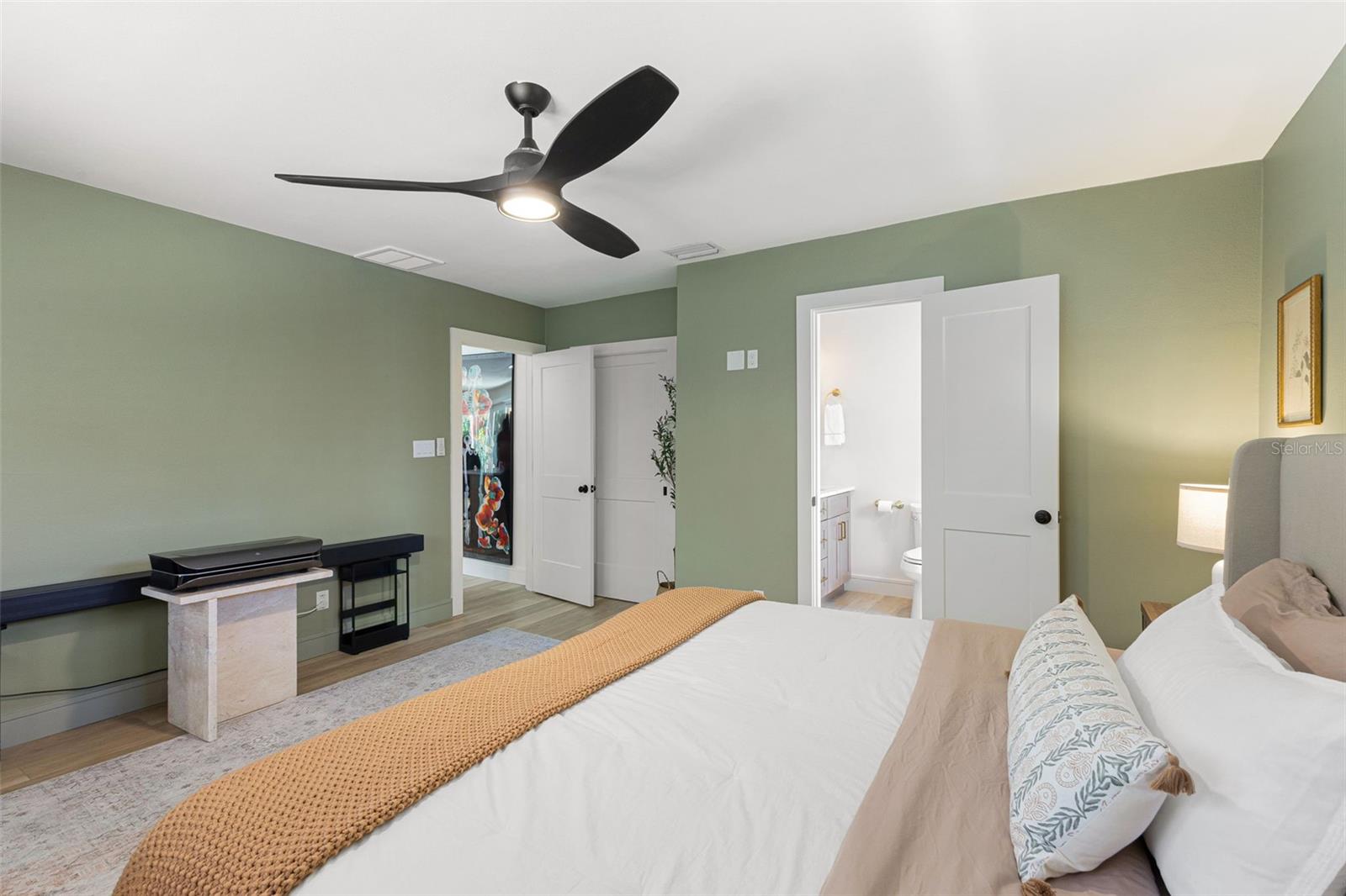 OVERLOOK DRIVE ESTATE - Residential