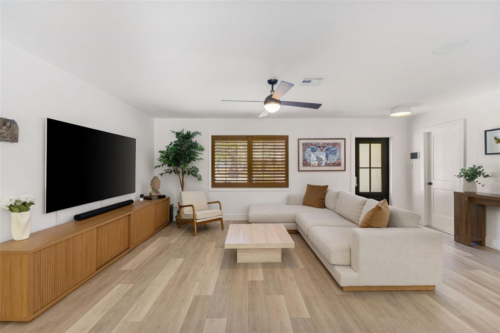 OVERLOOK DRIVE ESTATE - Residential