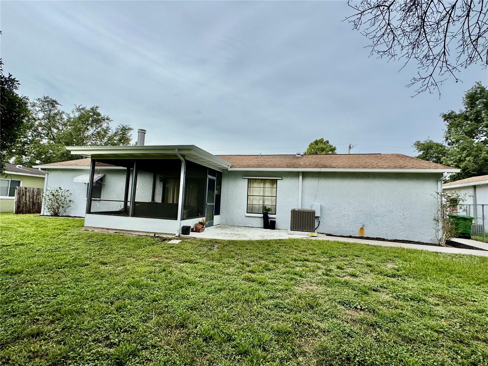 10213 N FLEETWOOD DRIVE