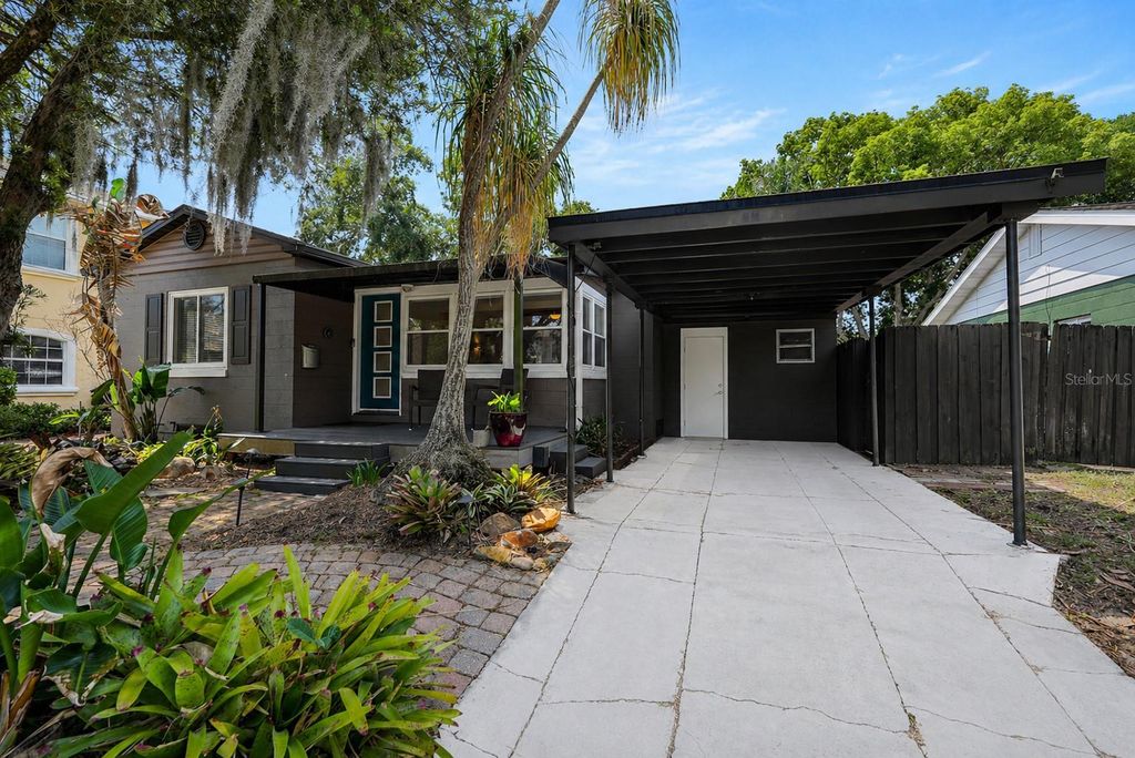 Photo of 1818 Garvin Street, Orlando, FL 32803 (MLS # O6403911)