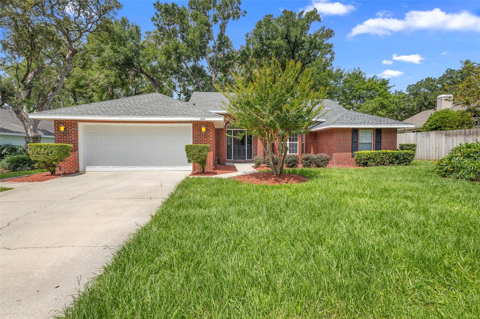 802 ROYAL OAK COURT