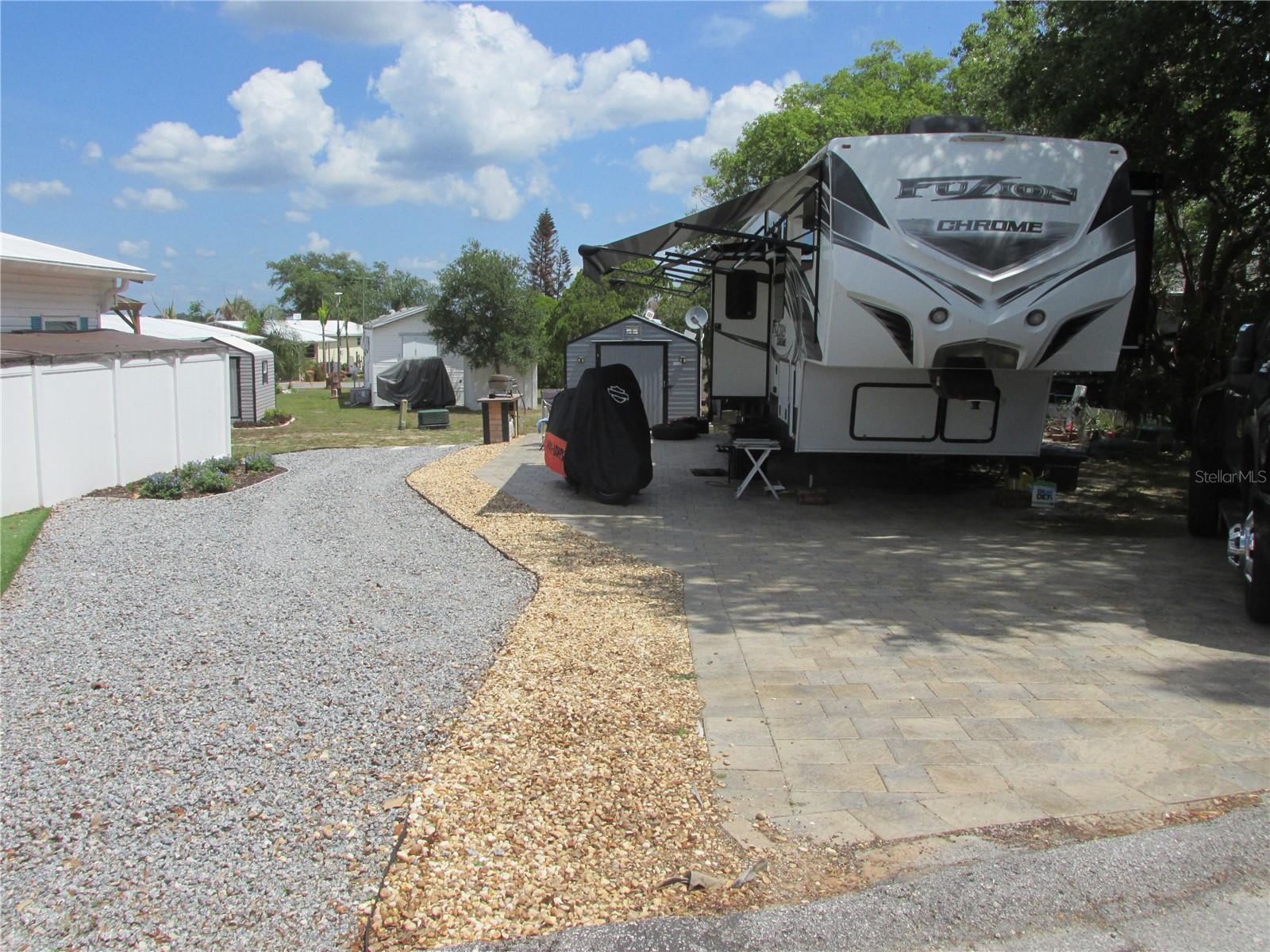 16 SADDLEBAG TRAIL S