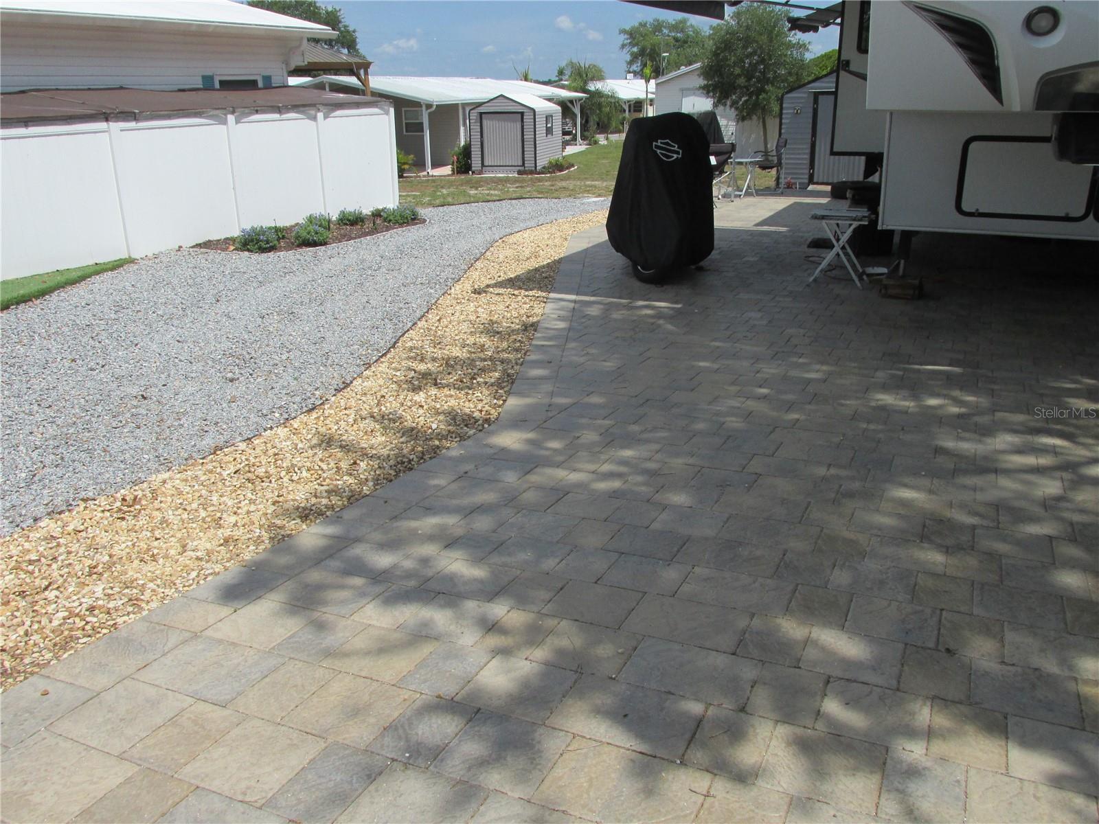 16 SADDLEBAG TRAIL S