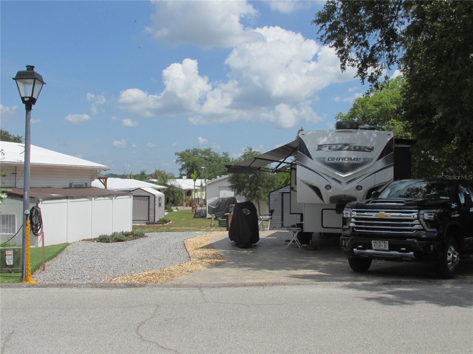 16 SADDLEBAG TRAIL S