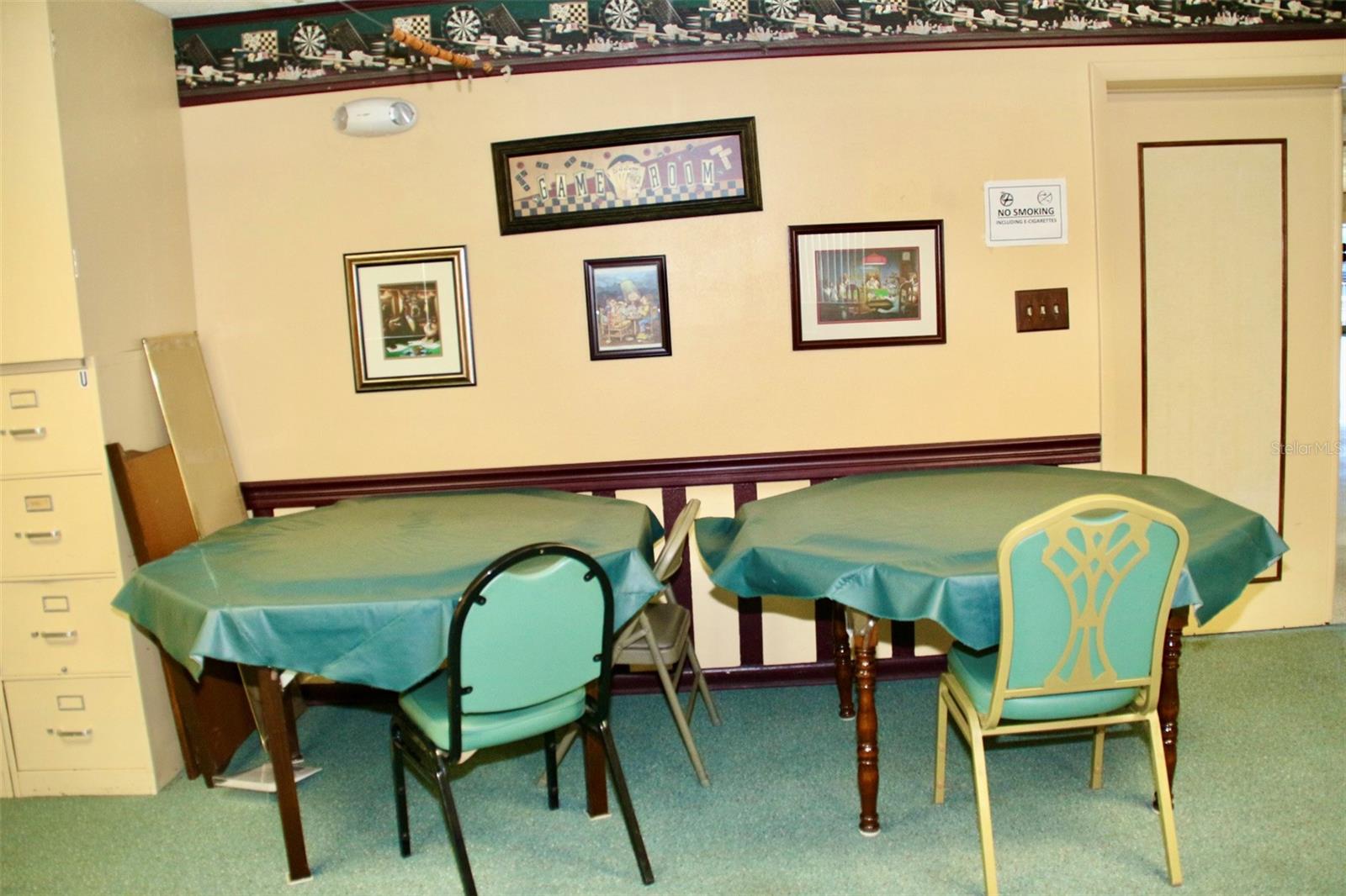 GOLDEN GATE MOBILE HOME PARK UNREC - Residential