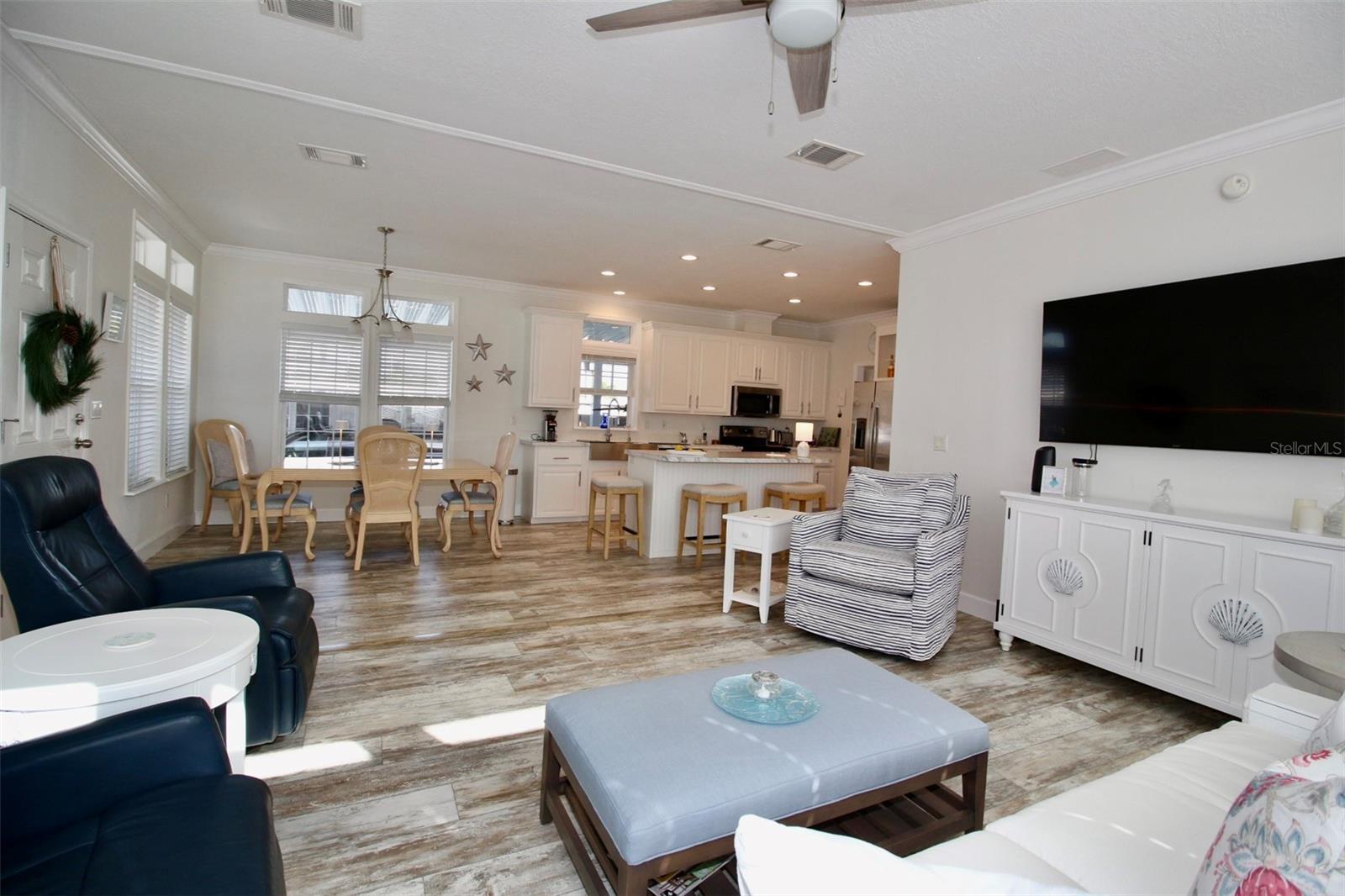 GOLDEN GATE MOBILE HOME PARK UNREC - Residential