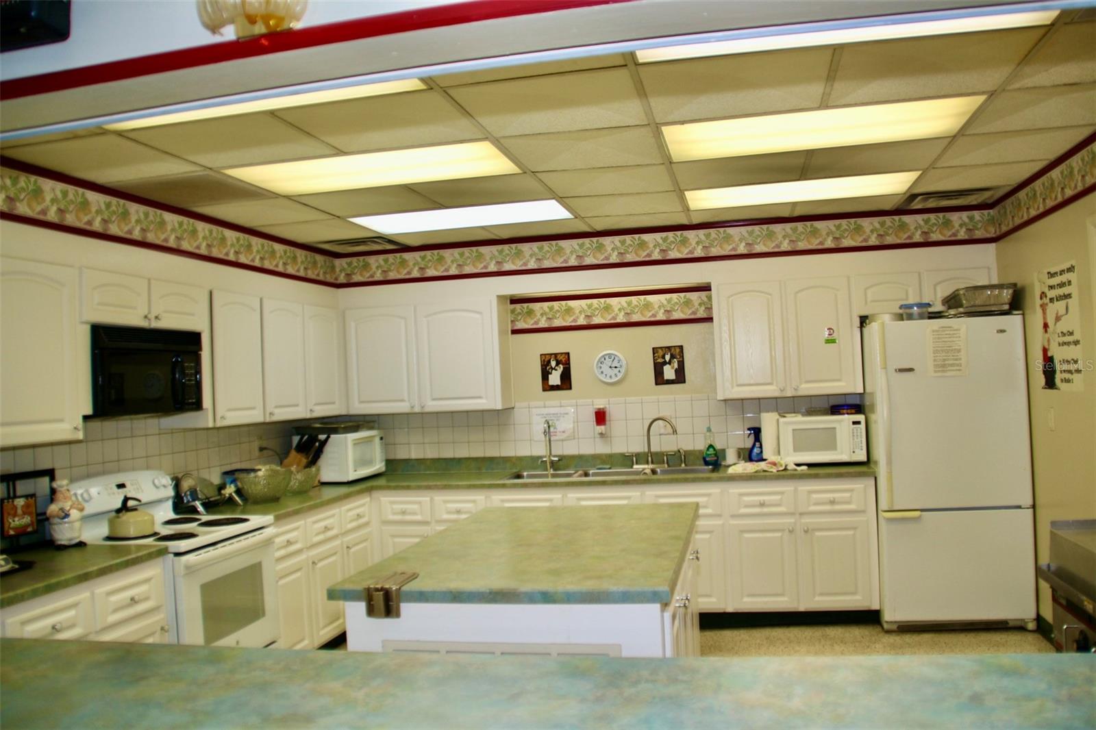 GOLDEN GATE MOBILE HOME PARK UNREC - Residential