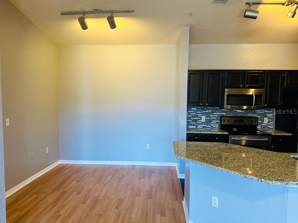 FOUNTAINS/METRO WEST - Residential Lease