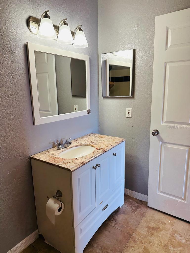 FOUNTAINS/METRO WEST - Residential Lease