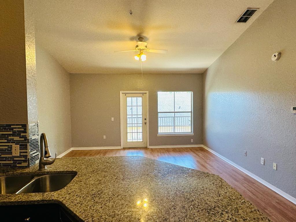 FOUNTAINS/METRO WEST - Residential Lease