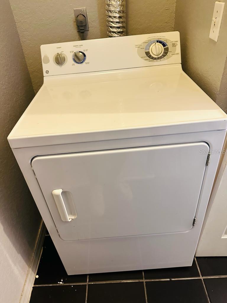 FOUNTAINS/METRO WEST - Residential Lease