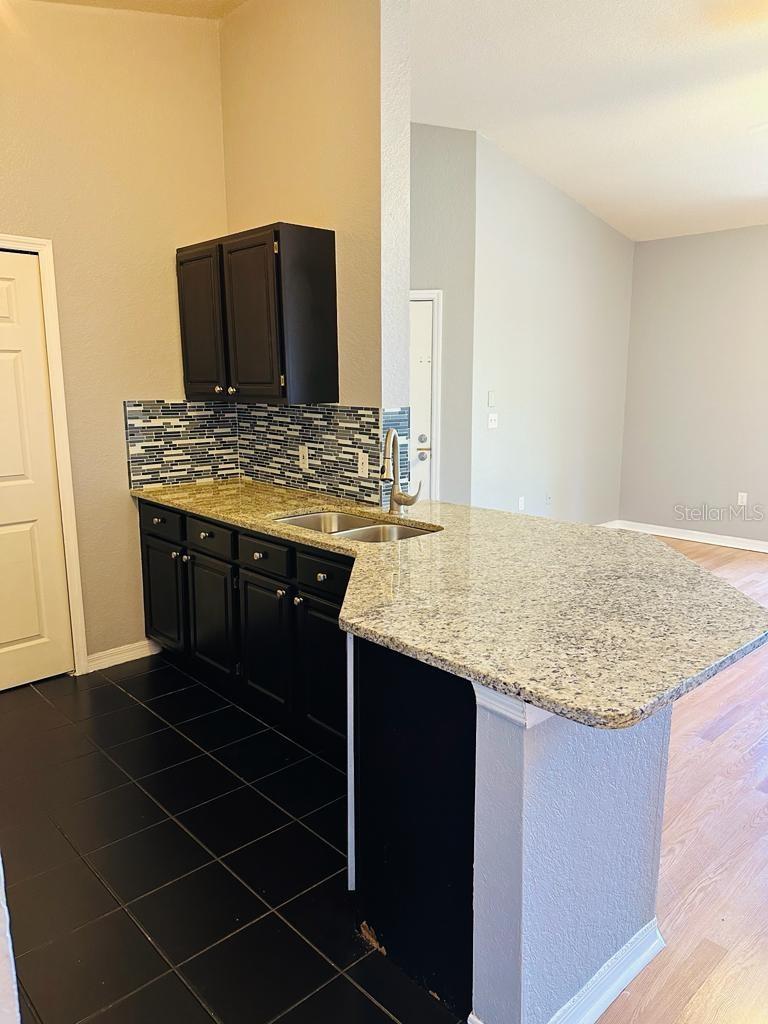 FOUNTAINS/METRO WEST - Residential Lease