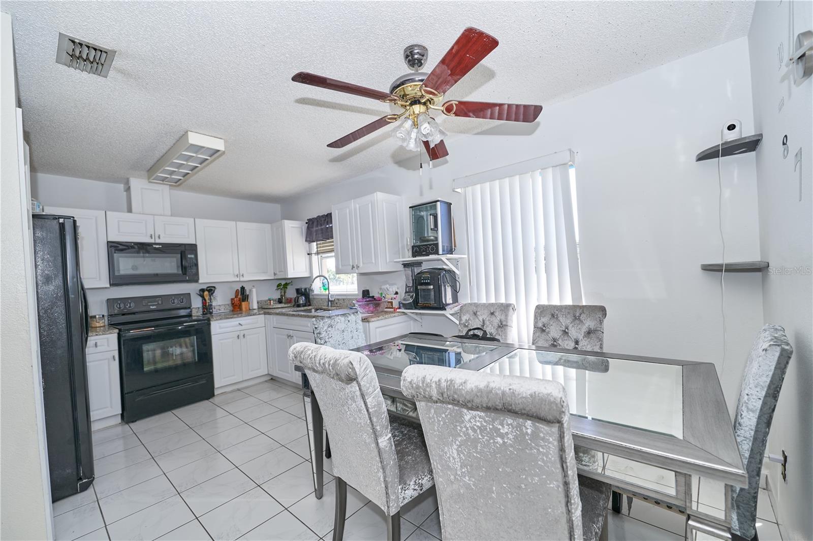DELTONA LAKES UNIT 32 - Residential