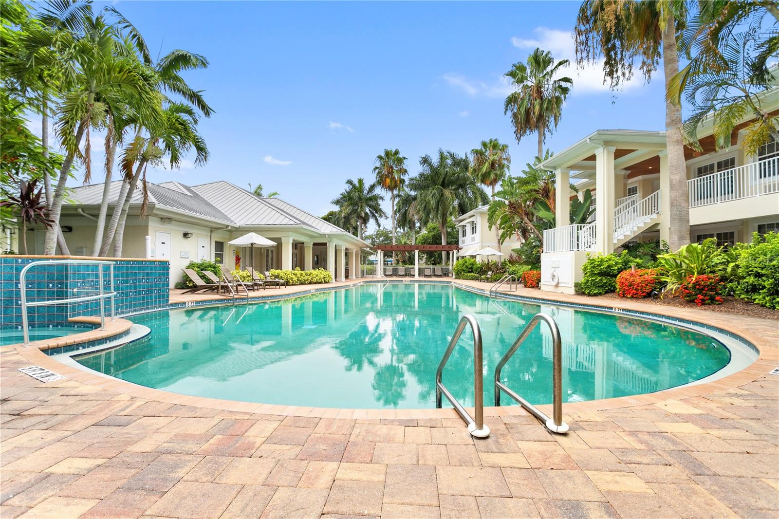 ACADEMY RESORT LODGE - Residential