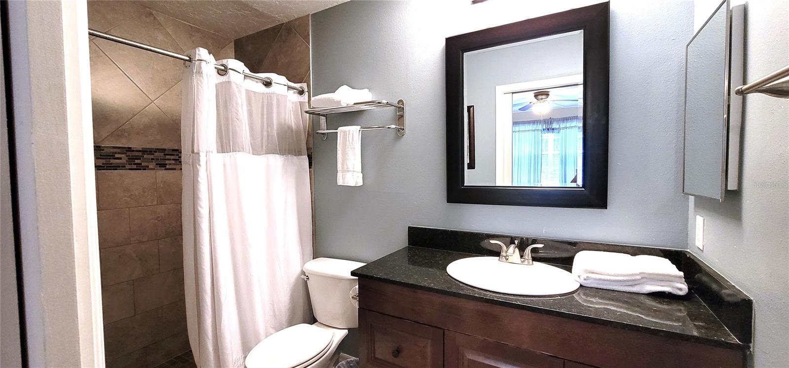 ACADEMY RESORT LODGE - Residential