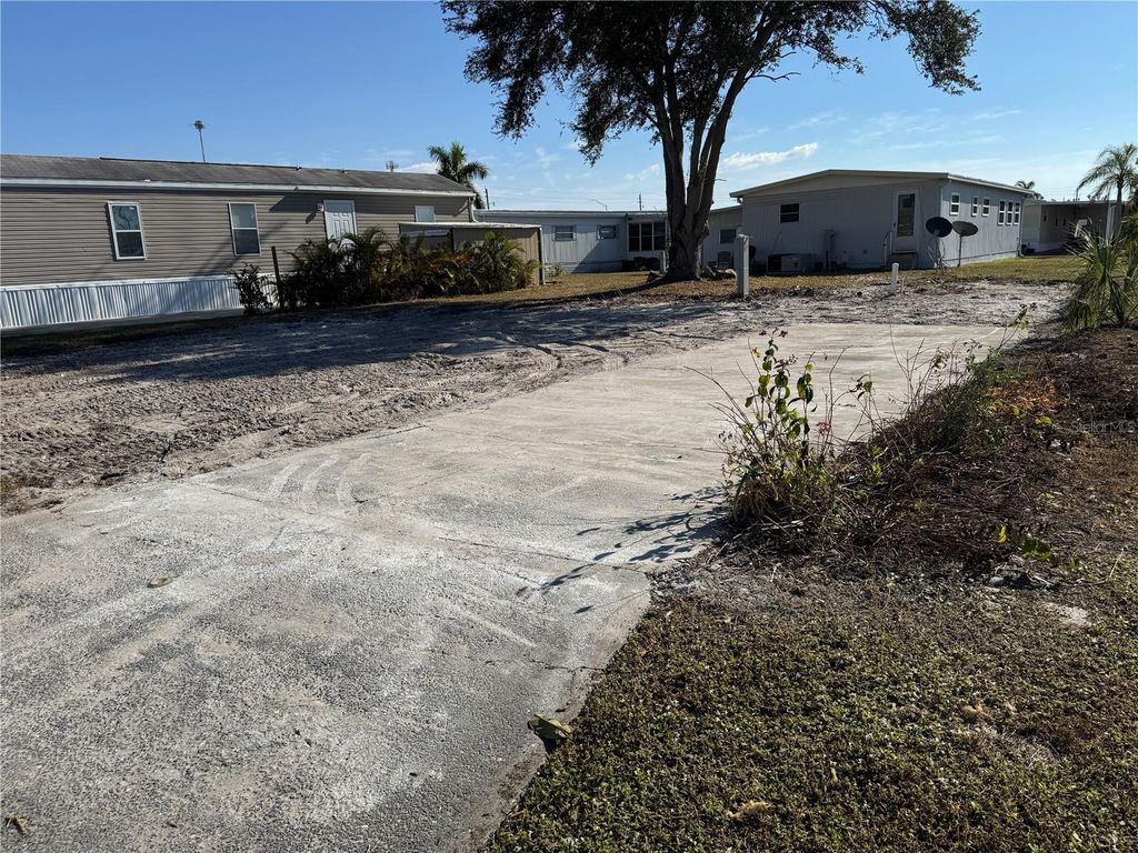 Photo of 420 49th Street E #85, Palmetto, FL 34221 (MLS # A4672682)