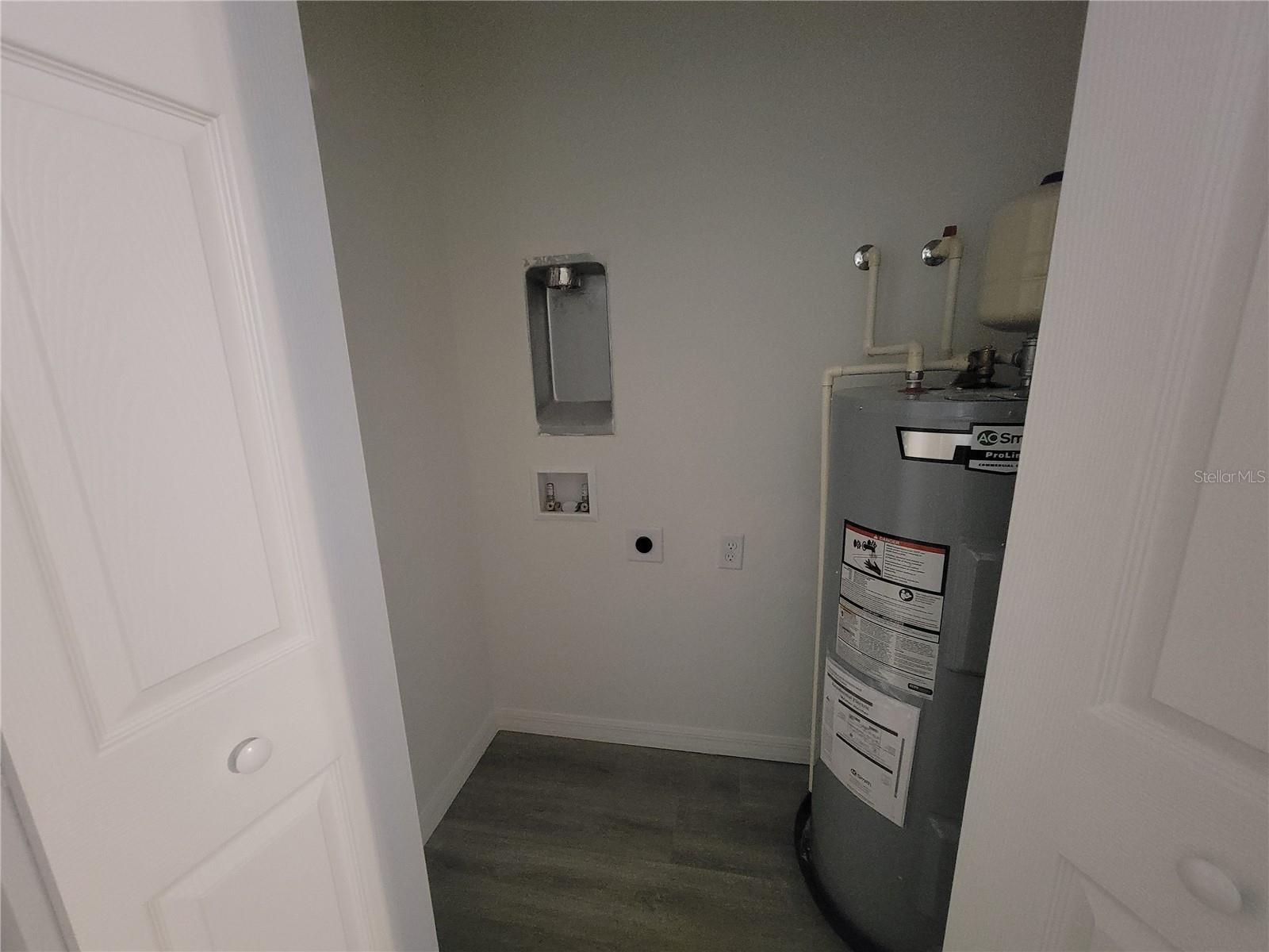 LEIGHTON ESTATE - Residential Lease