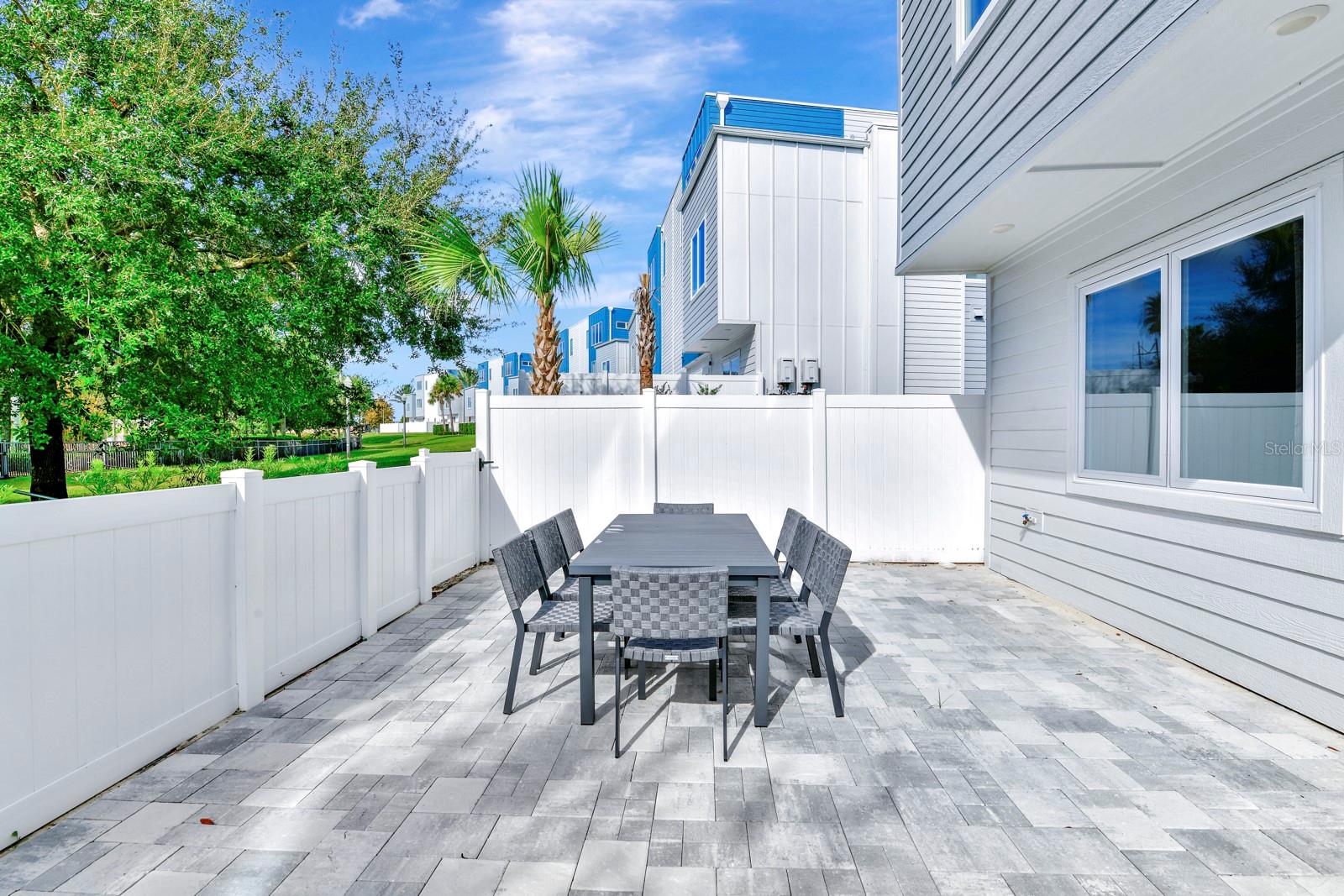 SPECTRUM AT REUNION CONDO PH 6B OR 6379/879 UNIT 7 - Residential Lease