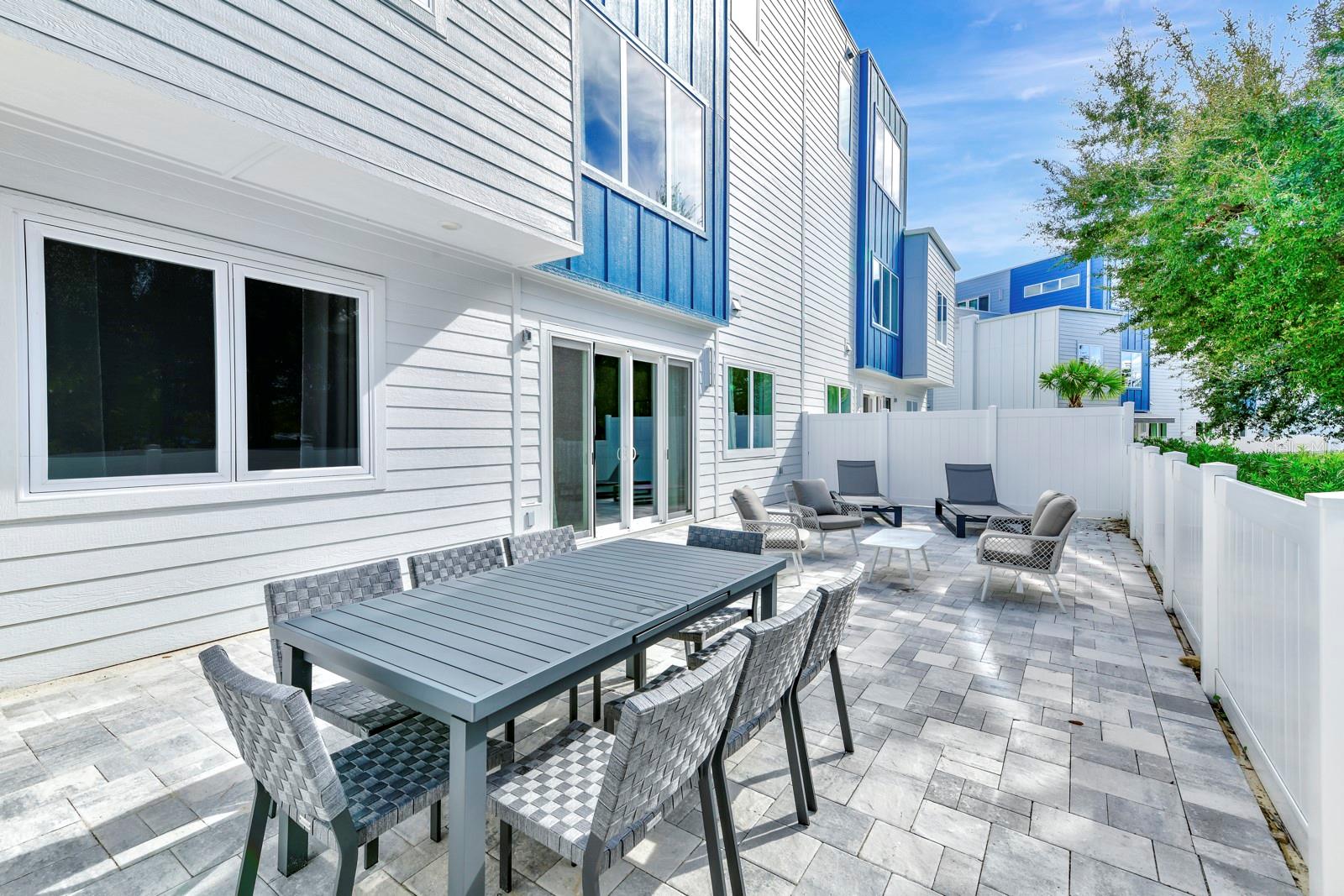 SPECTRUM AT REUNION CONDO PH 6B OR 6379/879 UNIT 7 - Residential Lease