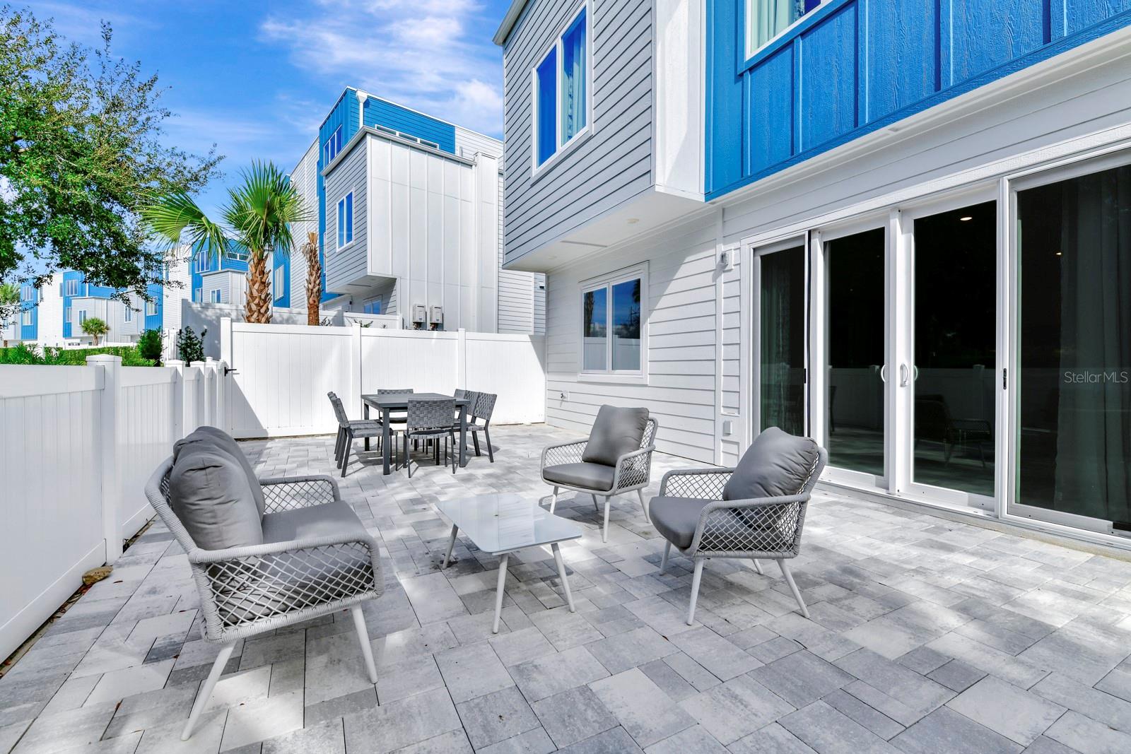 SPECTRUM AT REUNION CONDO PH 6B OR 6379/879 UNIT 7 - Residential Lease