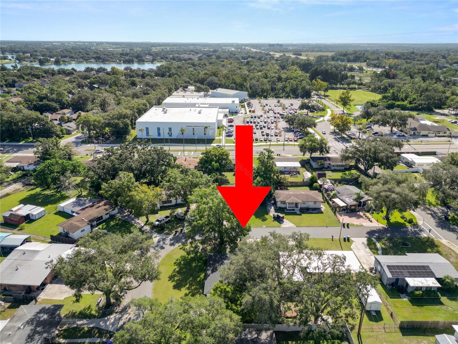 621 HILLSIDE DRIVE