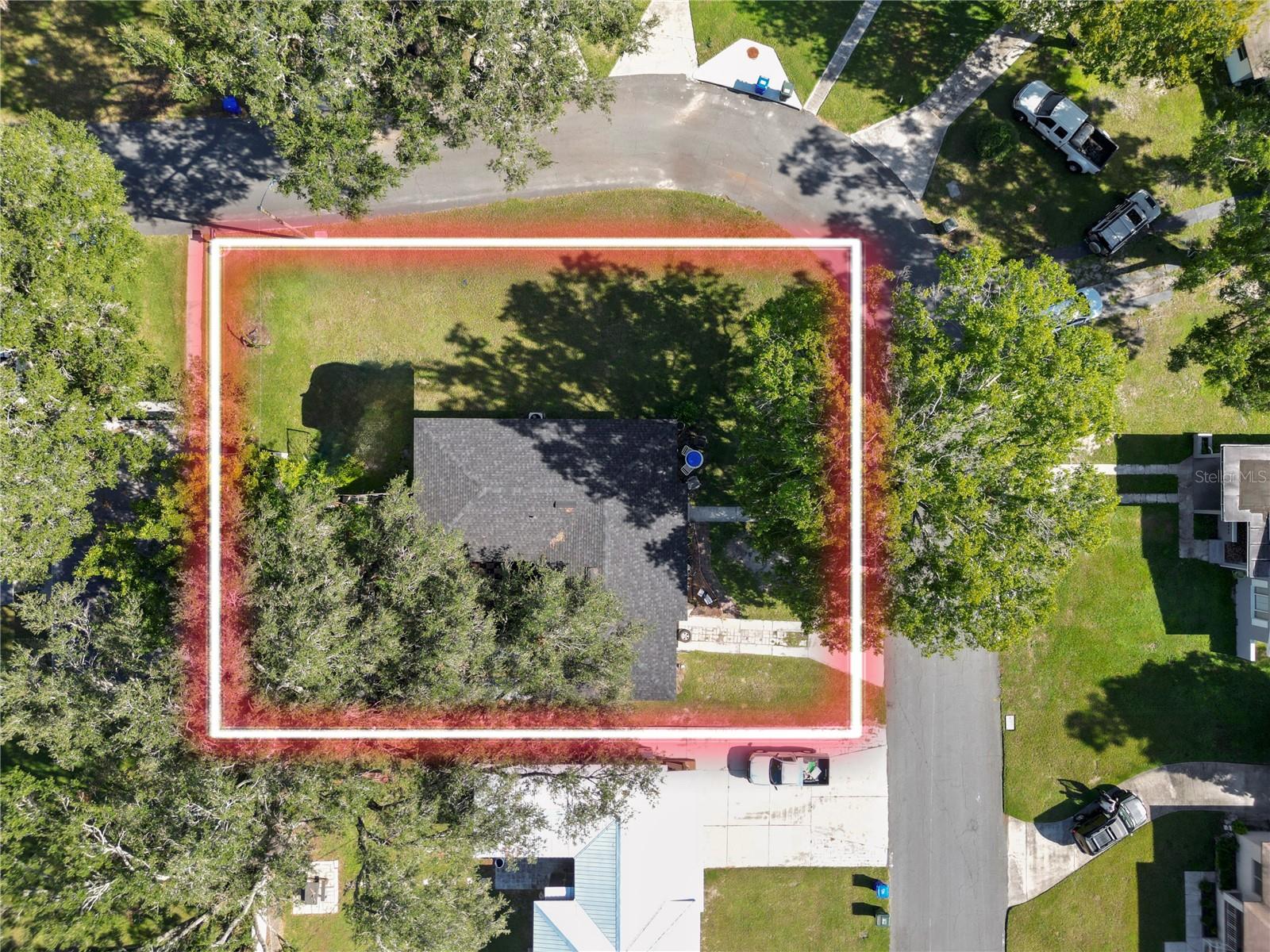621 HILLSIDE DRIVE