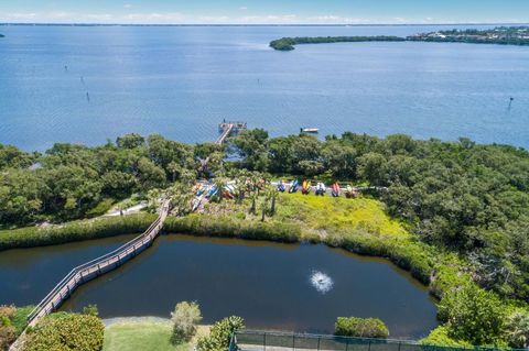 A home in LONGBOAT KEY