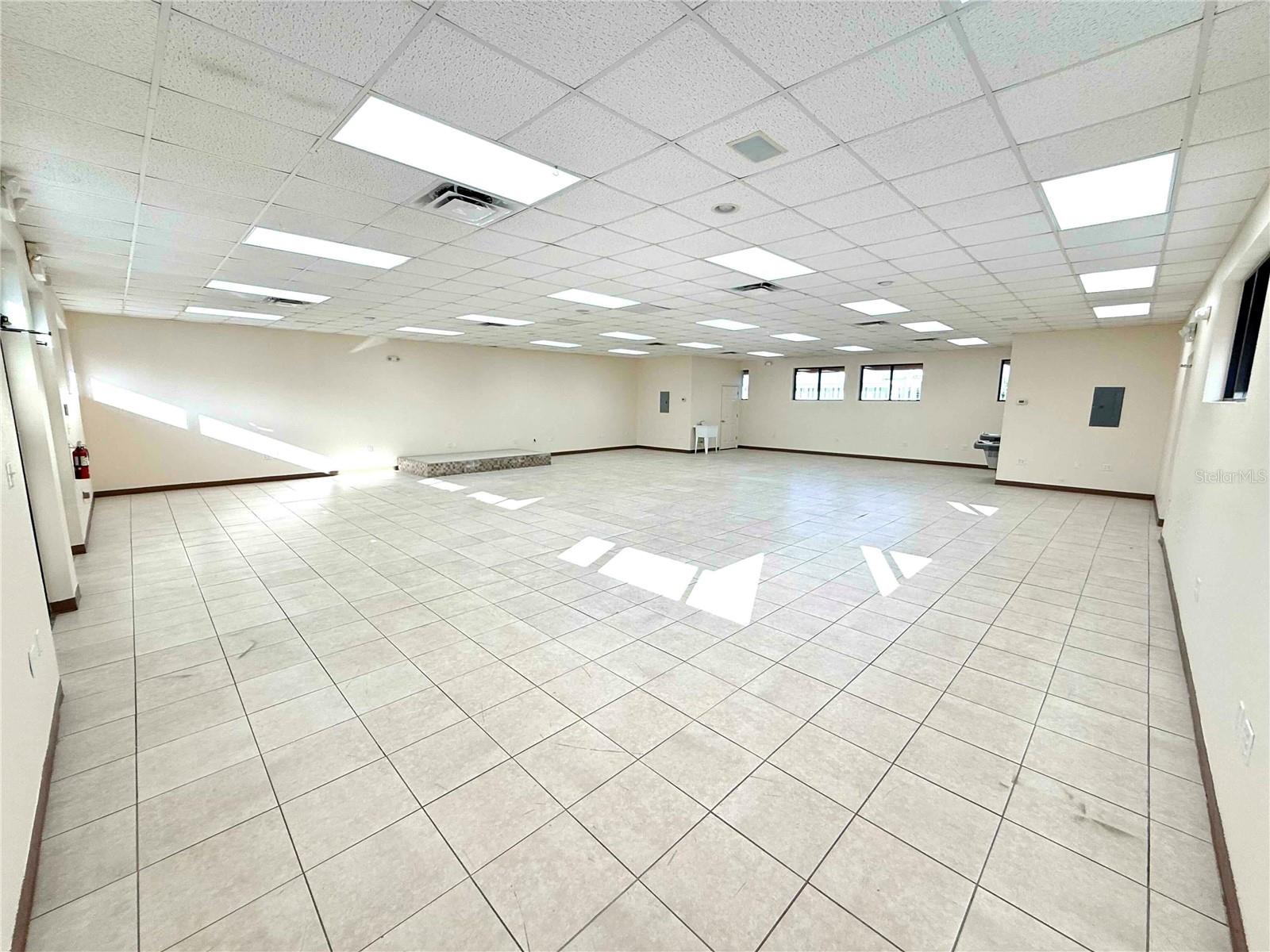 JOLSON OFFICE SUB - Commercial Lease