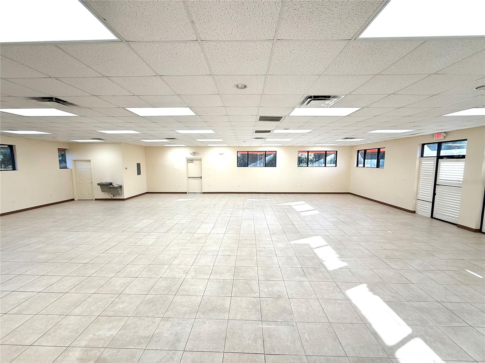 JOLSON OFFICE SUB - Commercial Lease