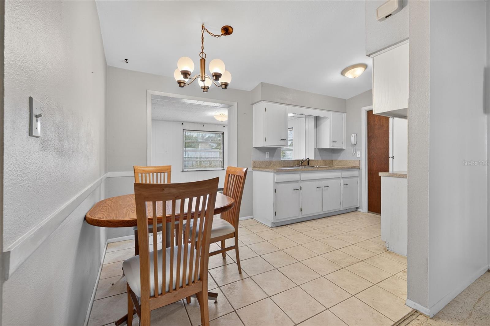 5760 HOBSON STREET NE