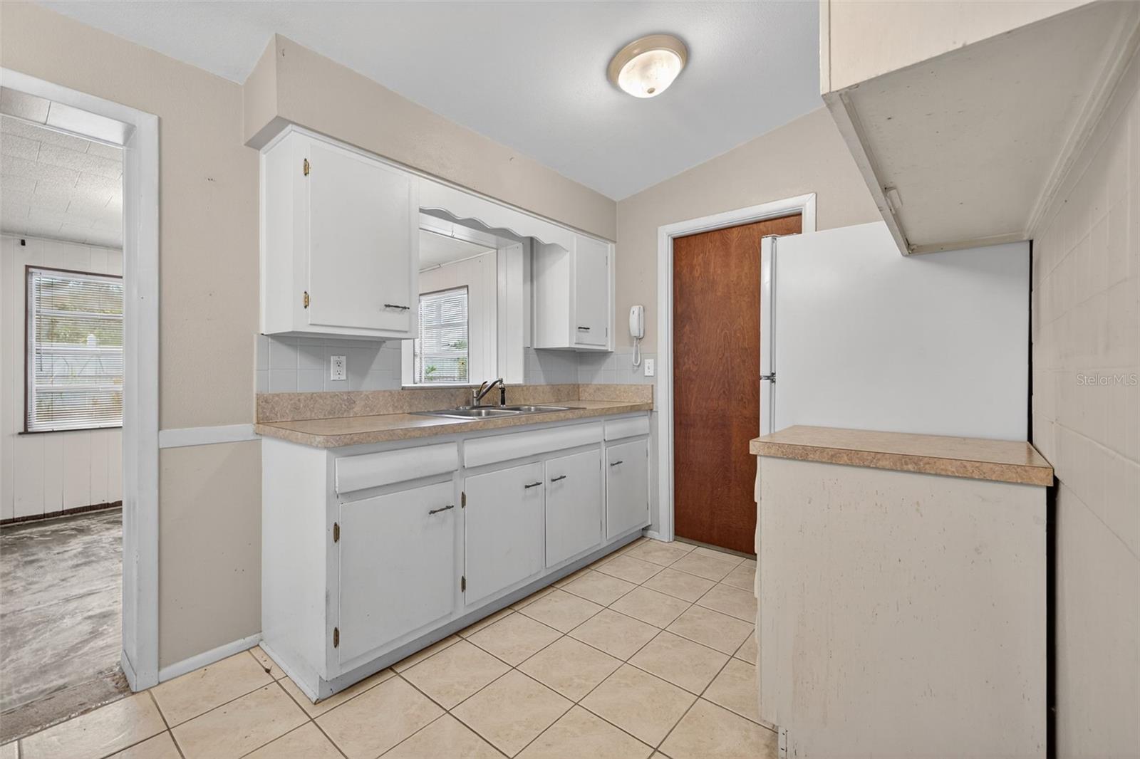 5760 HOBSON STREET NE