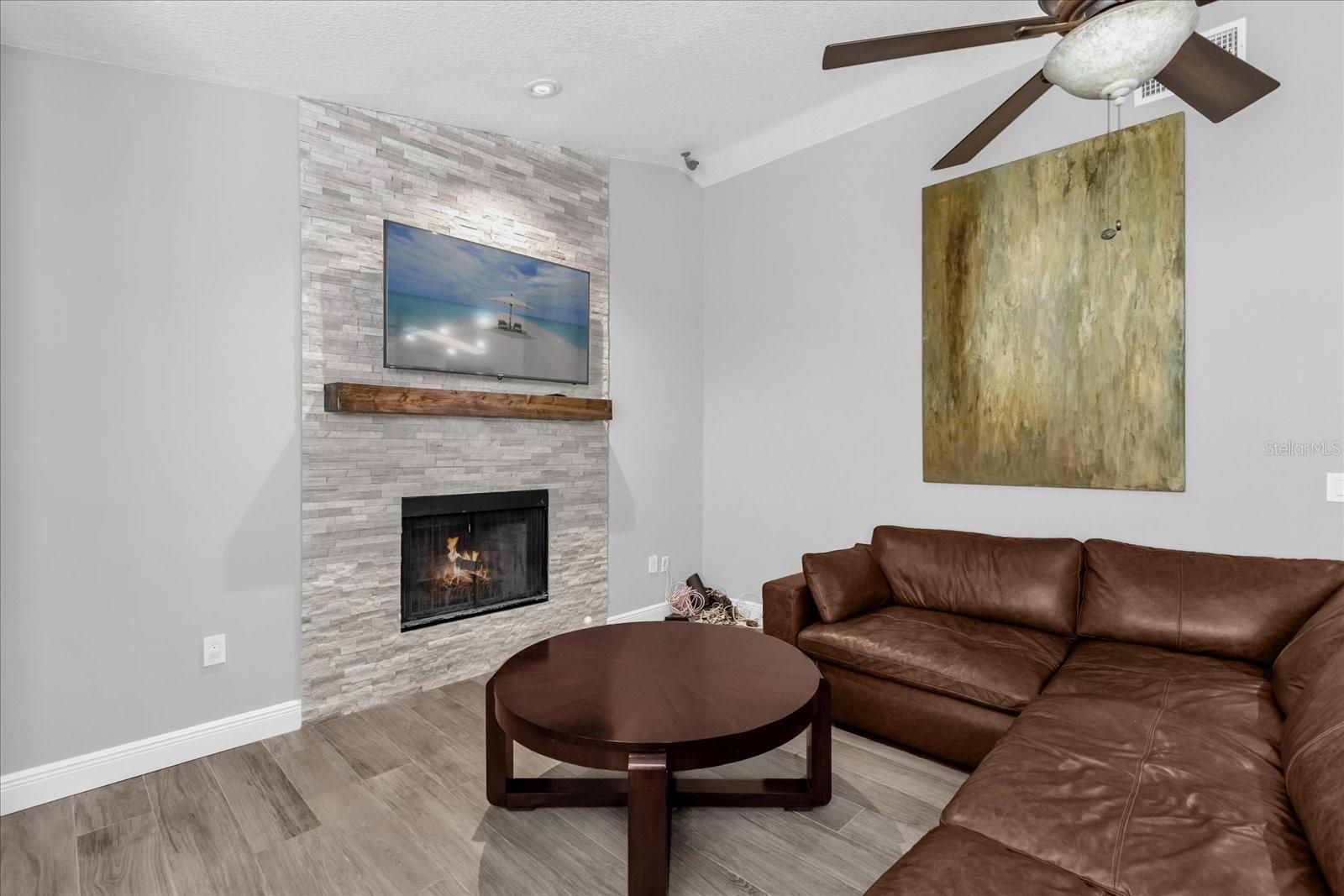 GOLDEN GROVE - Residential