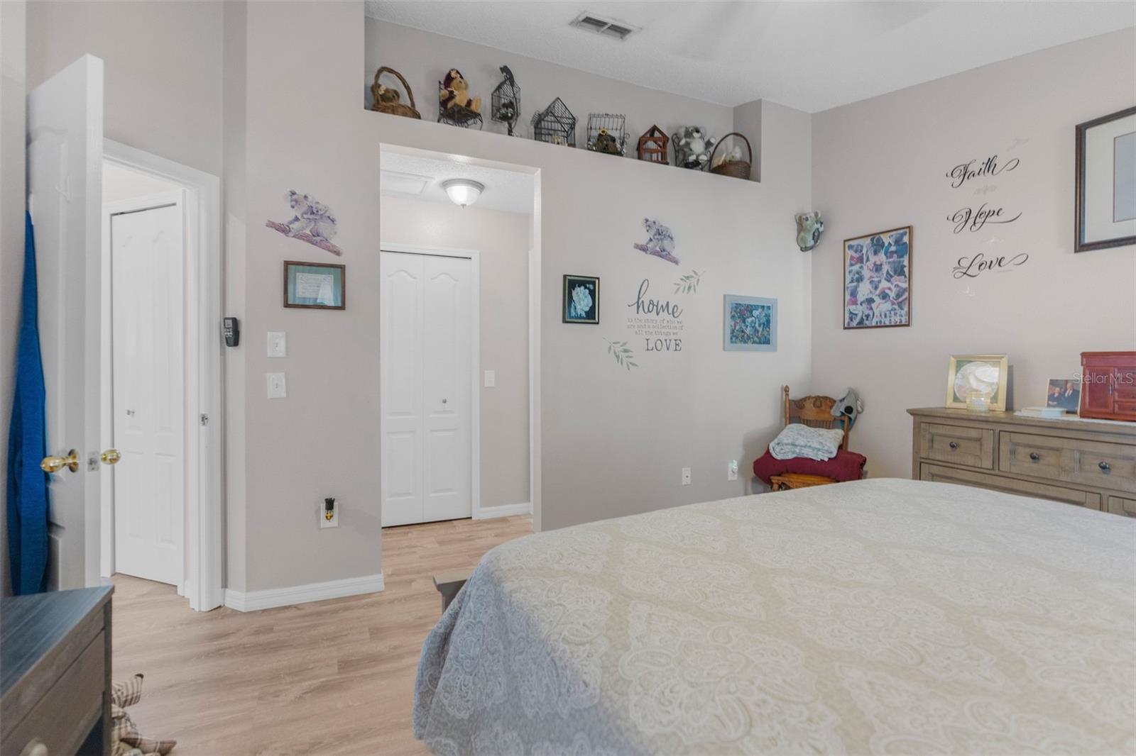 SPRING HILL - Residential