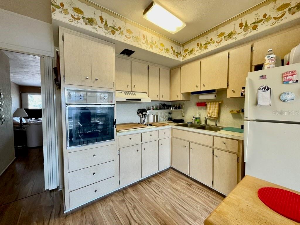 CLEARVIEW OAKS CONDO - Residential