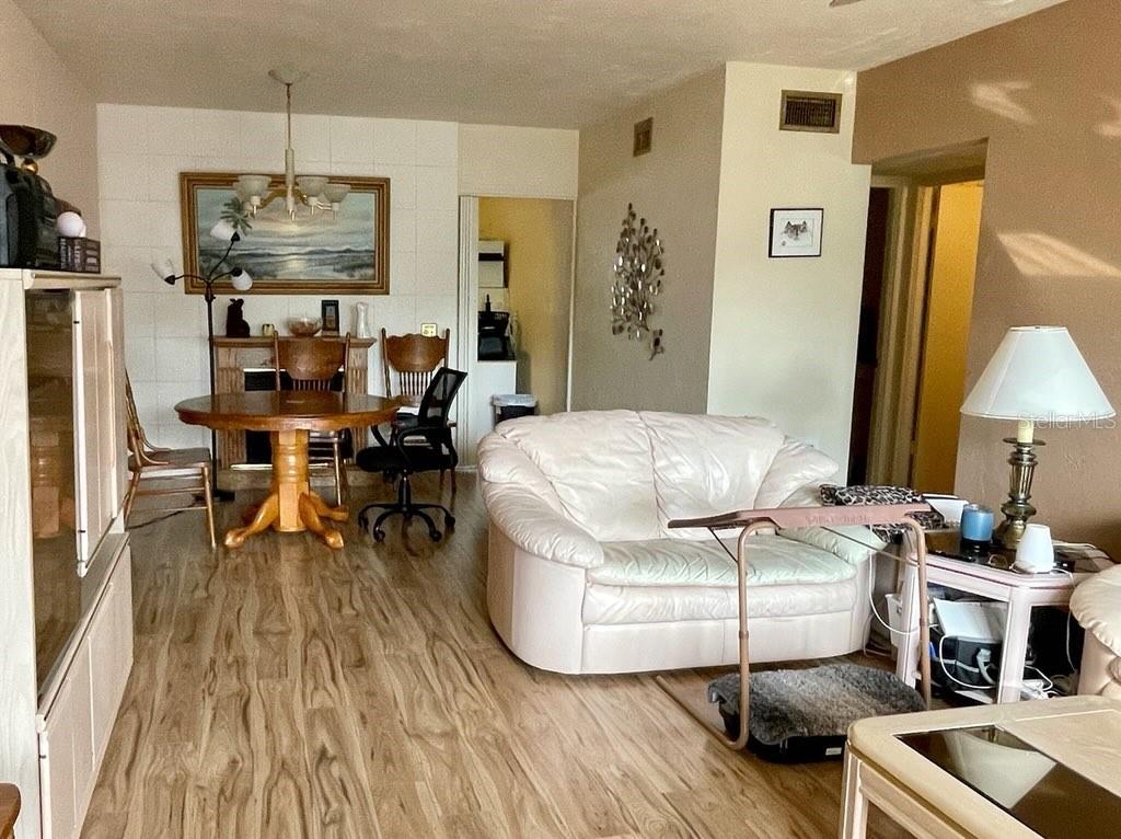 CLEARVIEW OAKS CONDO - Residential