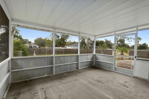 A home in DEBARY