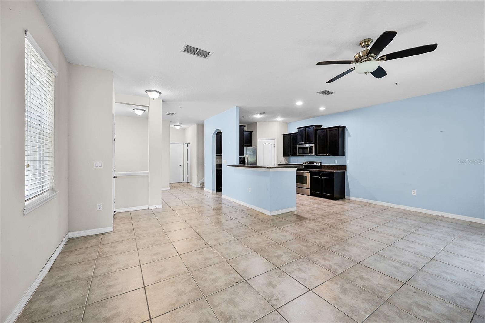 2193 BETSY ROSS LANE