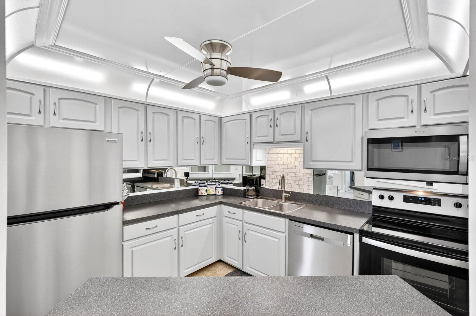 BAYSHORE BATH & TENNIS CLUB CONDO - Residential