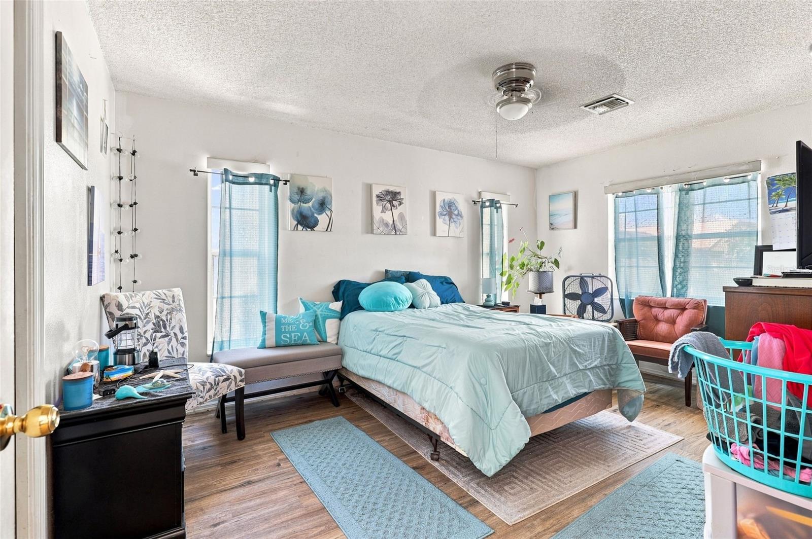 7833 38TH COURT E, SARASOTA, FL, 34243 2 7833 38TH COURT E