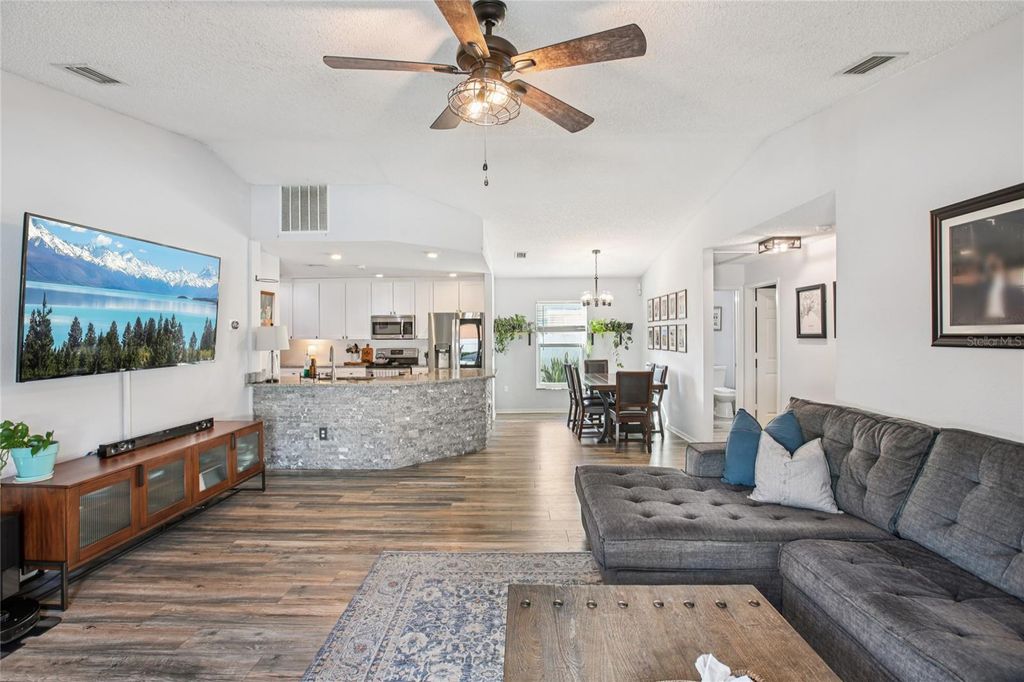 Photo of 2103 W Perio Street, Tampa, FL 33612 (MLS # TB8451193)