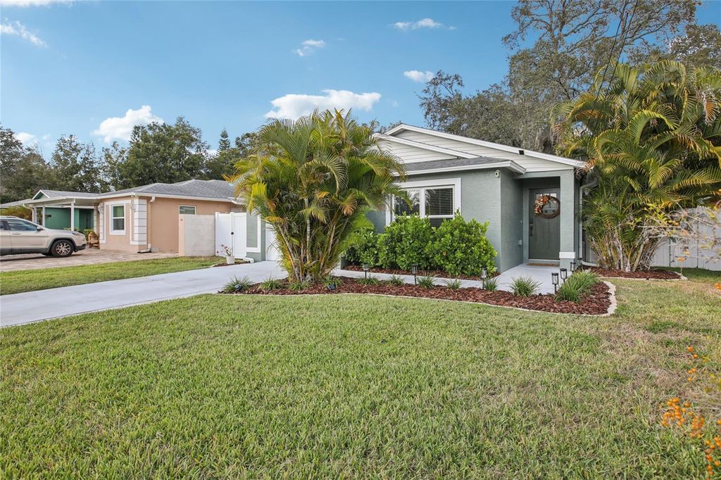 Photo of 2103 W Perio Street, Tampa, FL 33612 (MLS # TB8451193)
