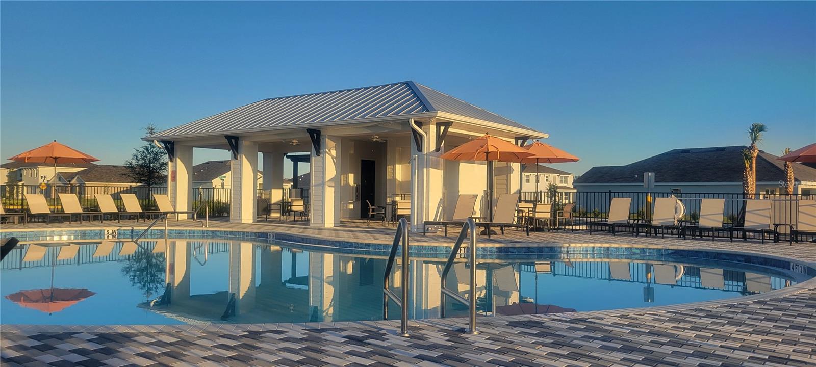 MANDARIN GROVE - Residential