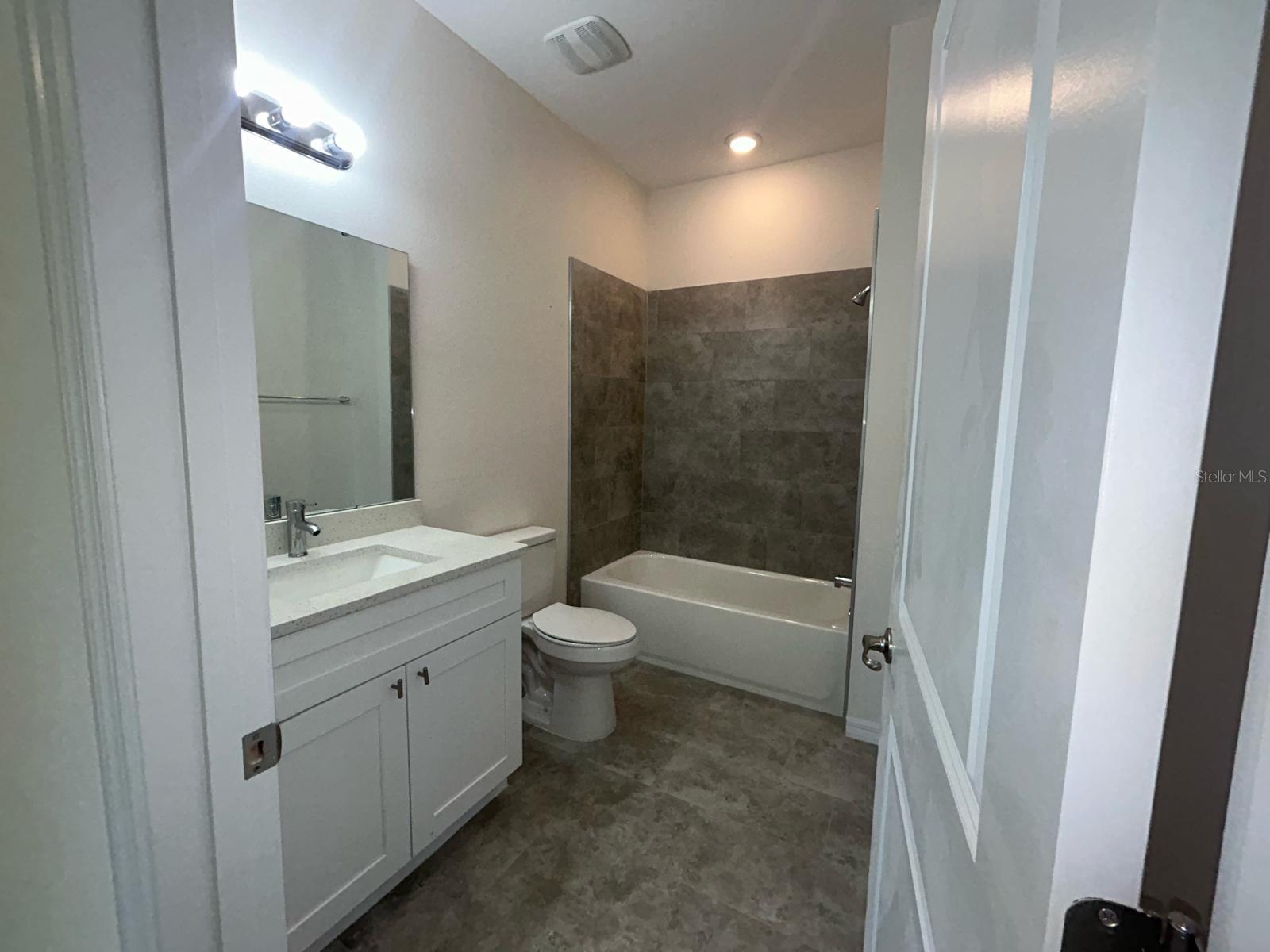 ORANGE HEIGHTS - Residential Lease