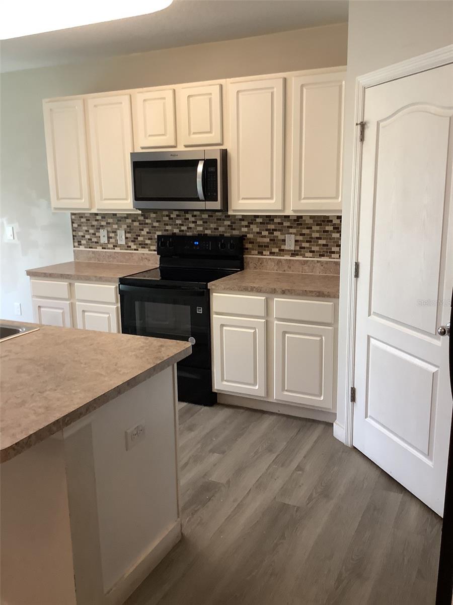 16181 YELLOWEYED DRIVE