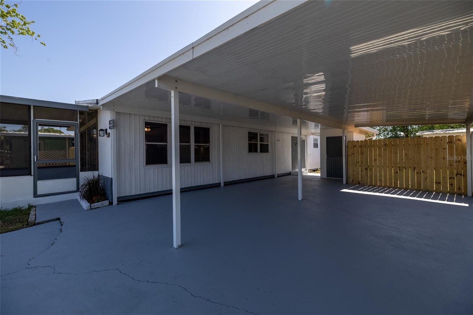 BAREFOOT PARK - Residential