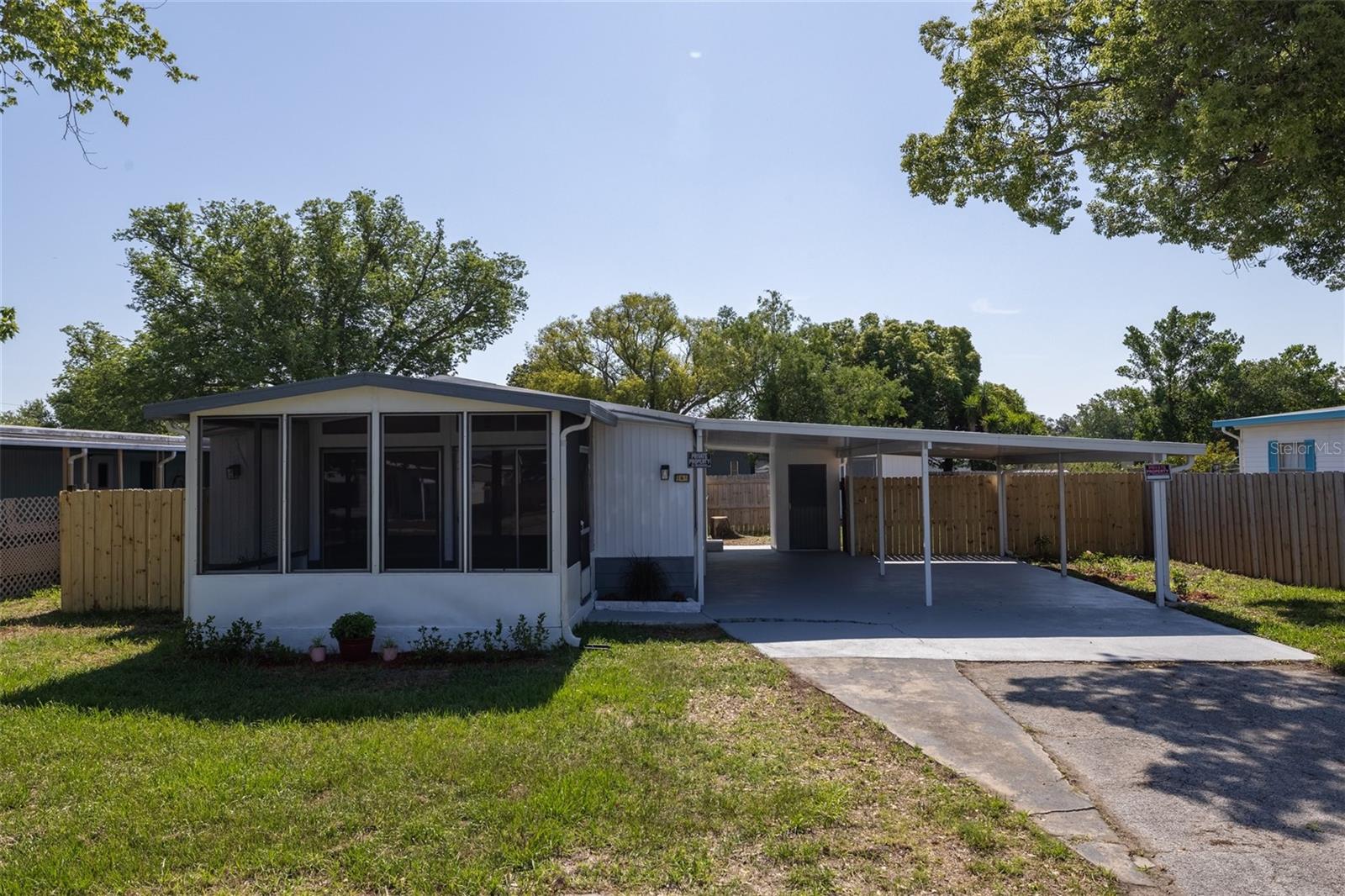BAREFOOT PARK - Residential