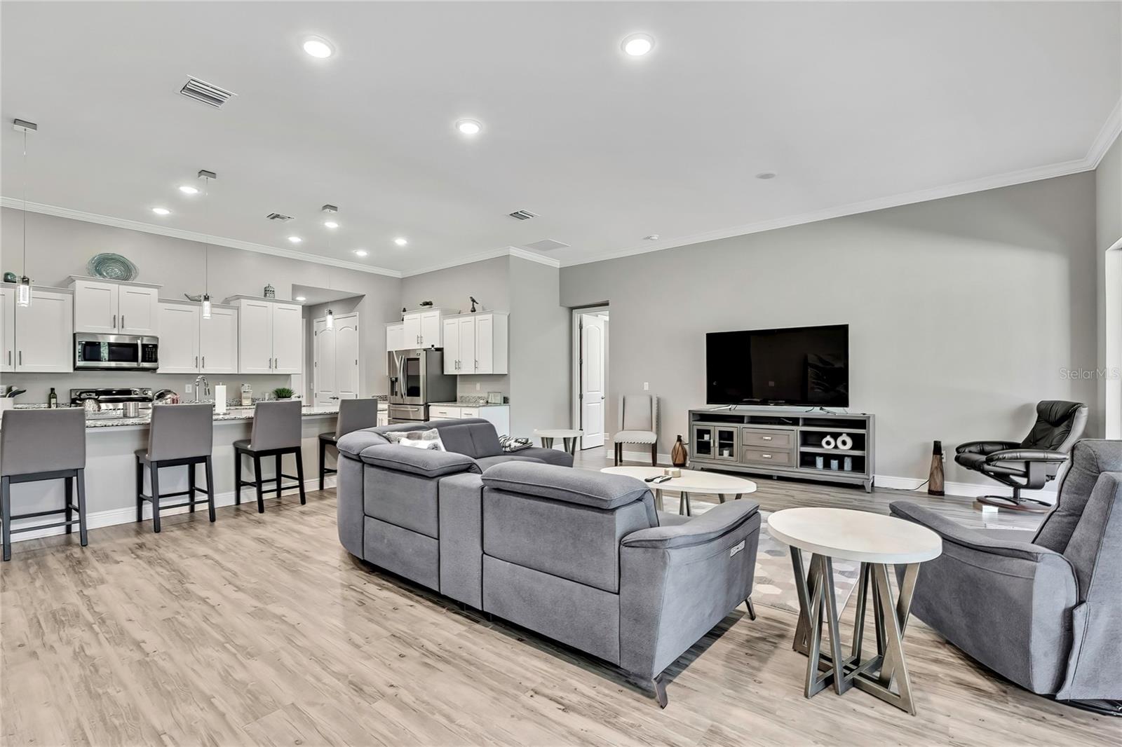 WOODLAND WATERS PH 6 - Residential