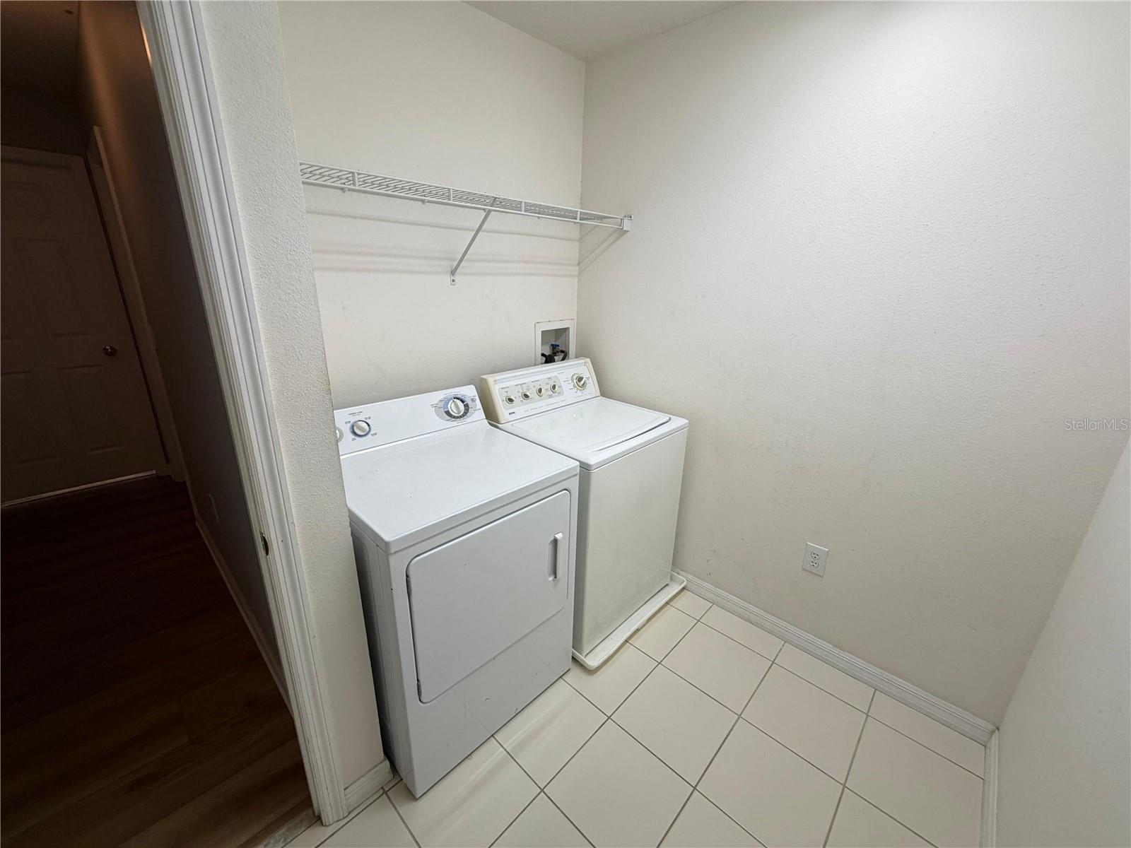 CREEK VIEW - Residential Lease