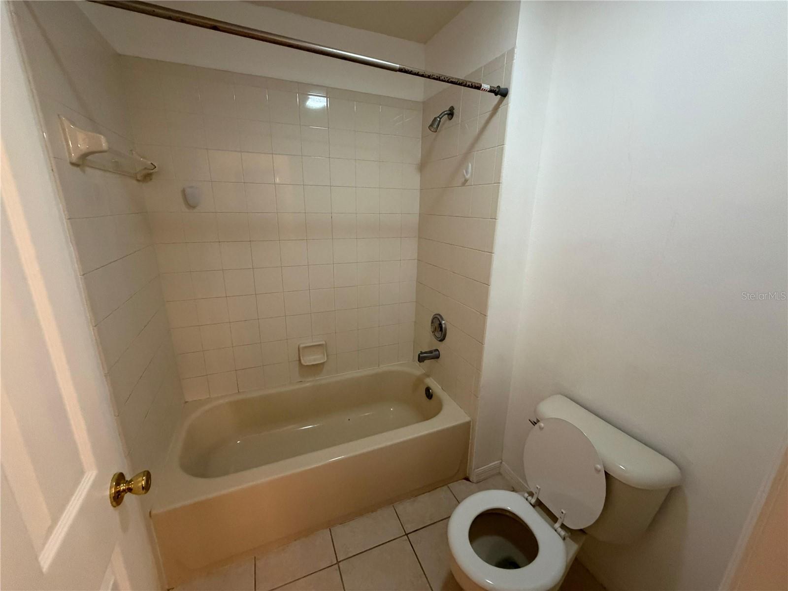 CREEK VIEW - Residential Lease