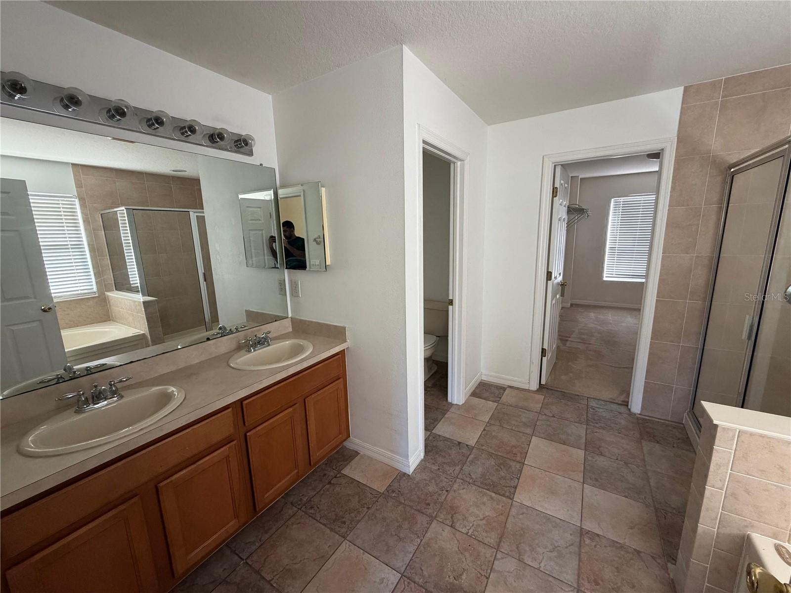 CREEK VIEW - Residential Lease